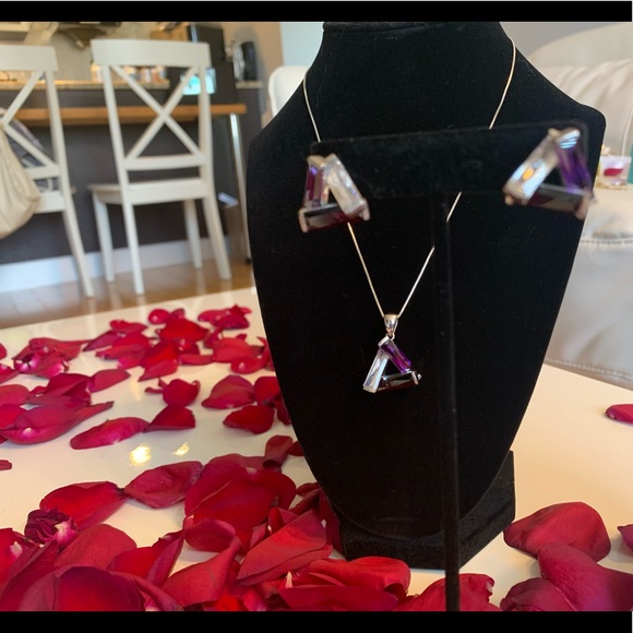 Jewelry set. Pendant, earrings and ring - Picture 2 of 8